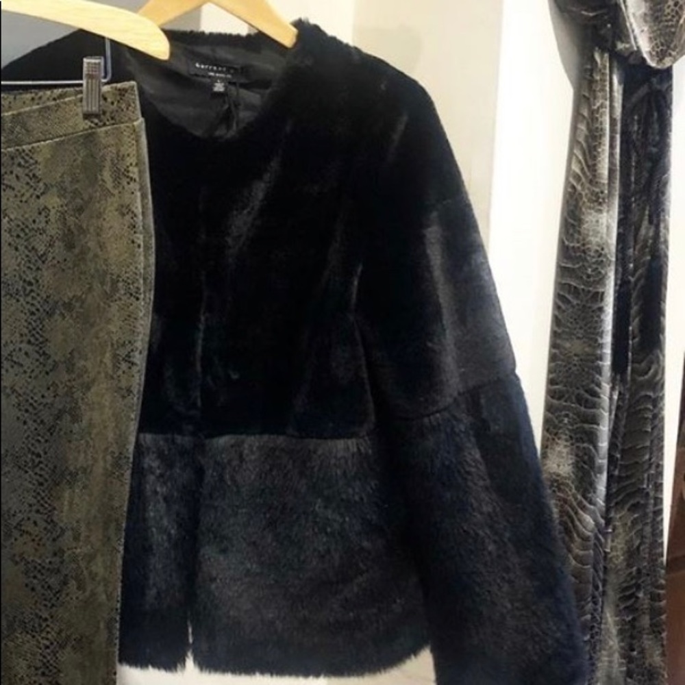 Faux fur jacket - Picture 3 of 6